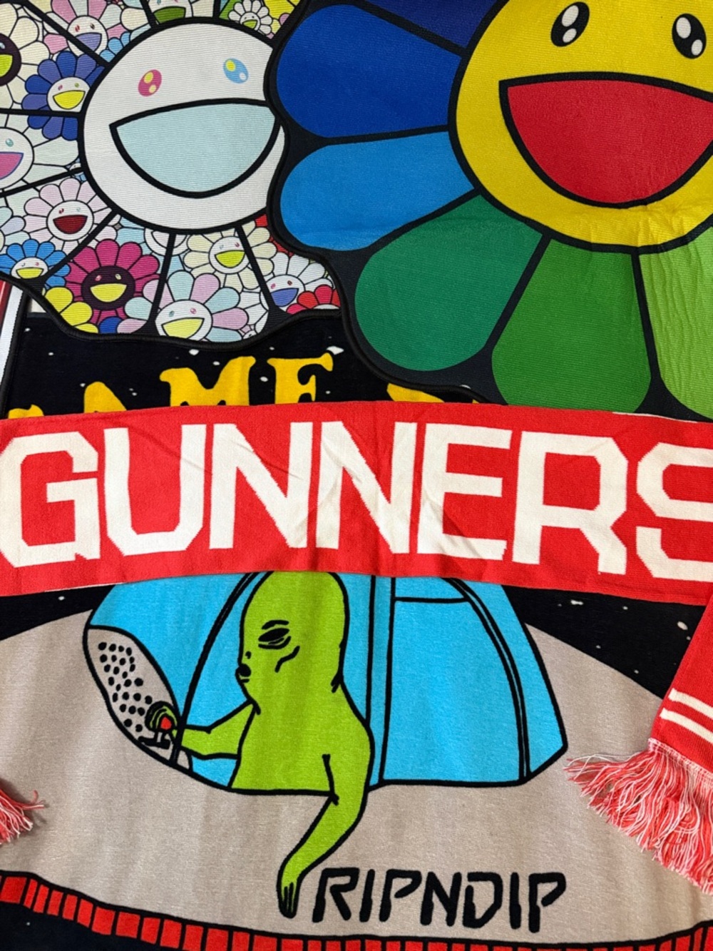 Arsenal supporter scarf Knit Scarf - Picture 9 of 9